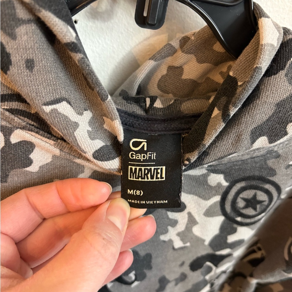 Marvel X Gap Gray and Black army Hoodie 8 years - Picture 5 of 9